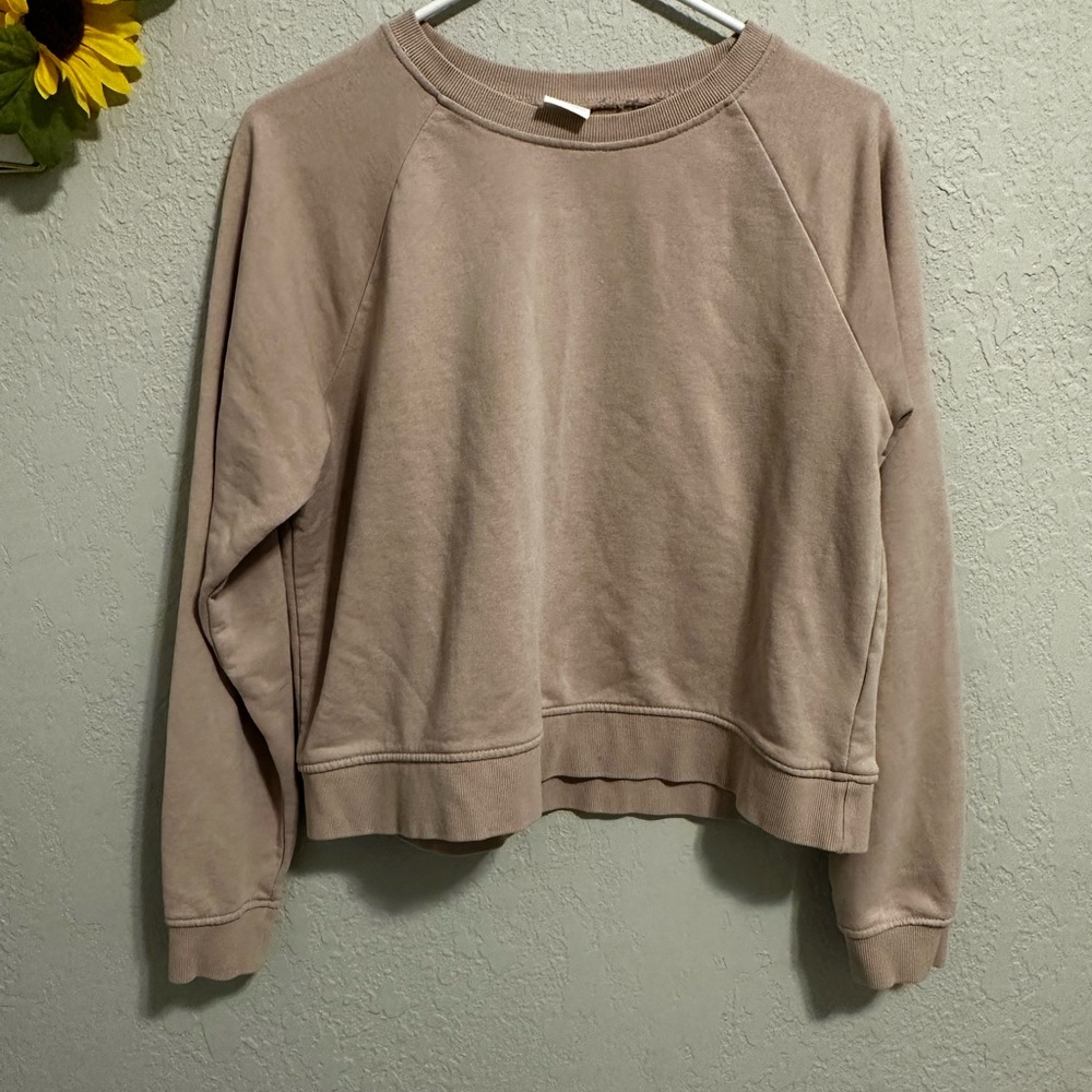 H&M crop tan sweatshirt